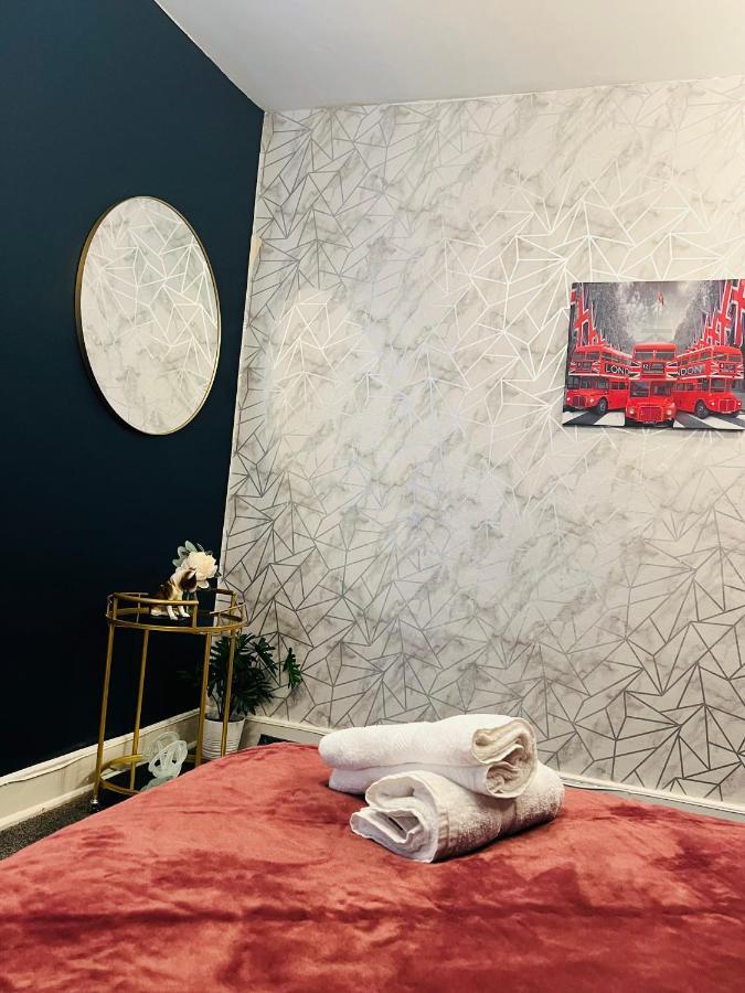 2-Bedroom Plus Living Room Flats Near Edgware Road لندن المظهر الخارجي الصورة