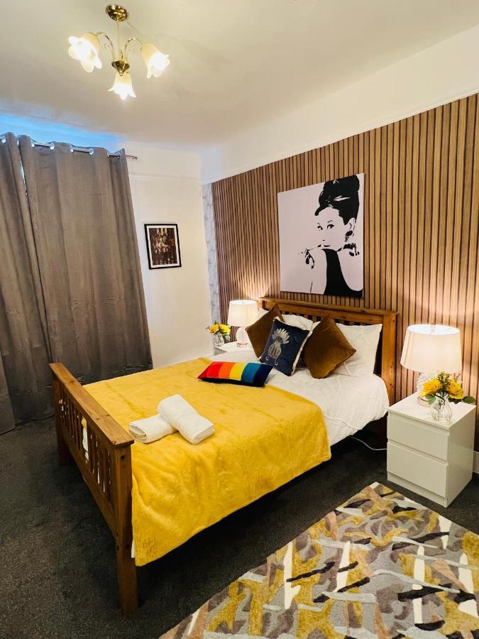 2-Bedroom Plus Living Room Flats Near Edgware Road لندن المظهر الخارجي الصورة