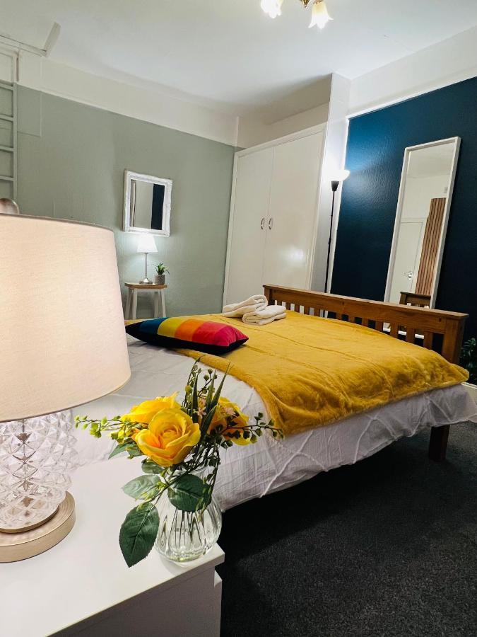 2-Bedroom Plus Living Room Flats Near Edgware Road لندن المظهر الخارجي الصورة