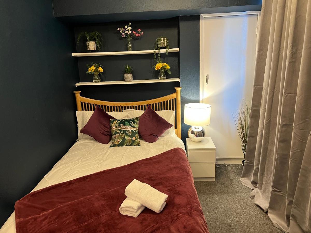 2-Bedroom Plus Living Room Flats Near Edgware Road لندن المظهر الخارجي الصورة