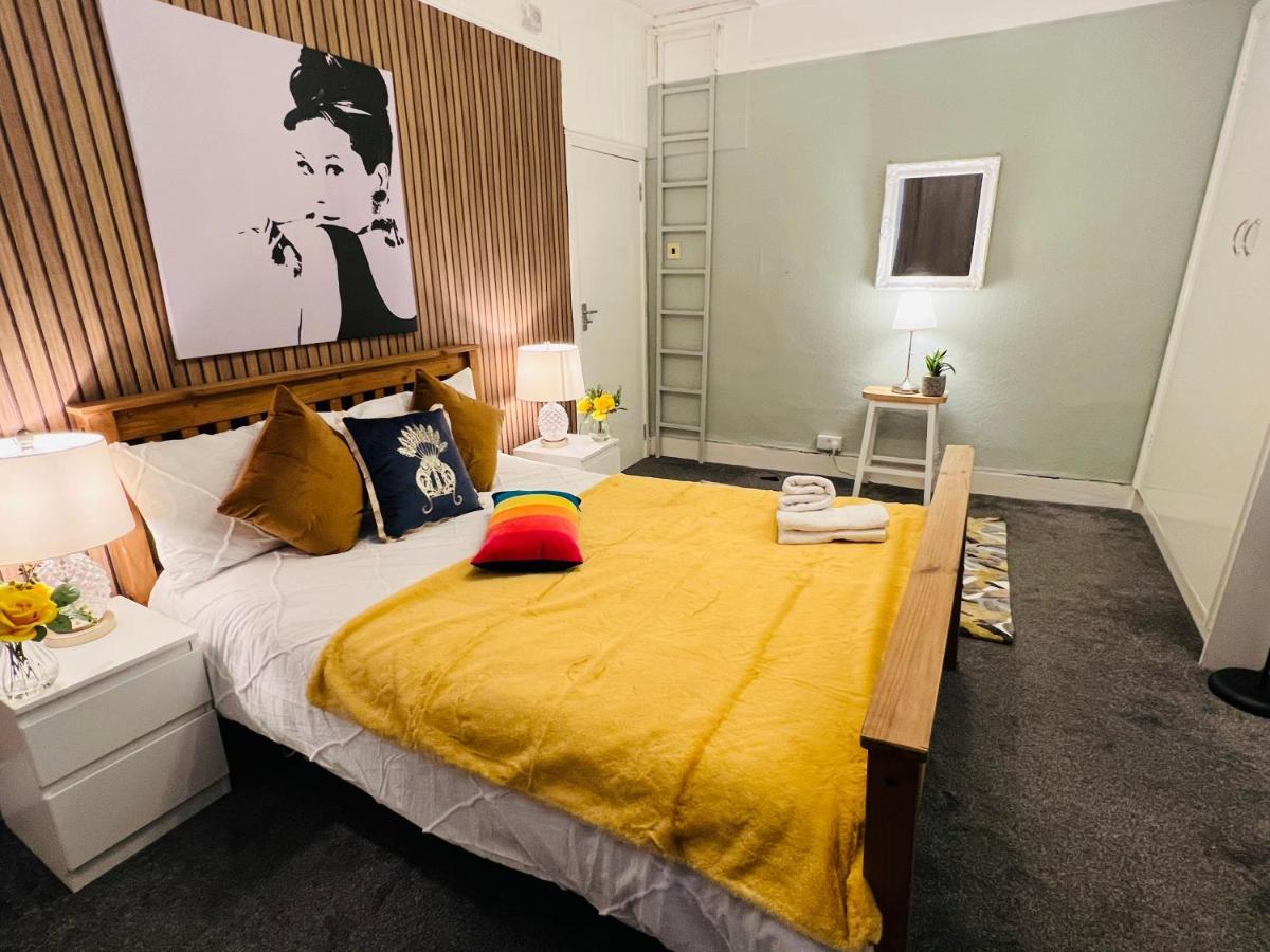 2-Bedroom Plus Living Room Flats Near Edgware Road لندن المظهر الخارجي الصورة