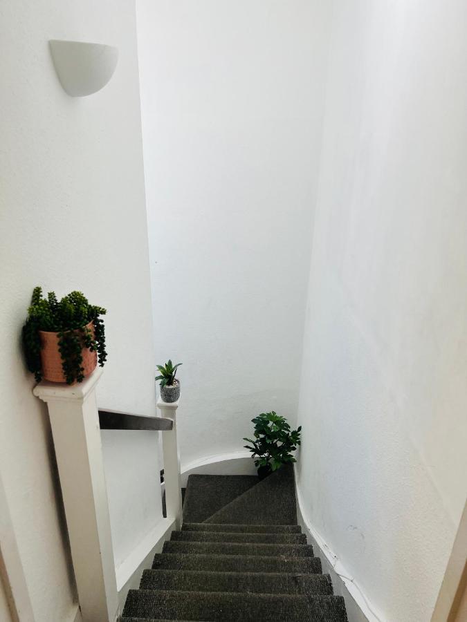 2-Bedroom Plus Living Room Flats Near Edgware Road لندن المظهر الخارجي الصورة