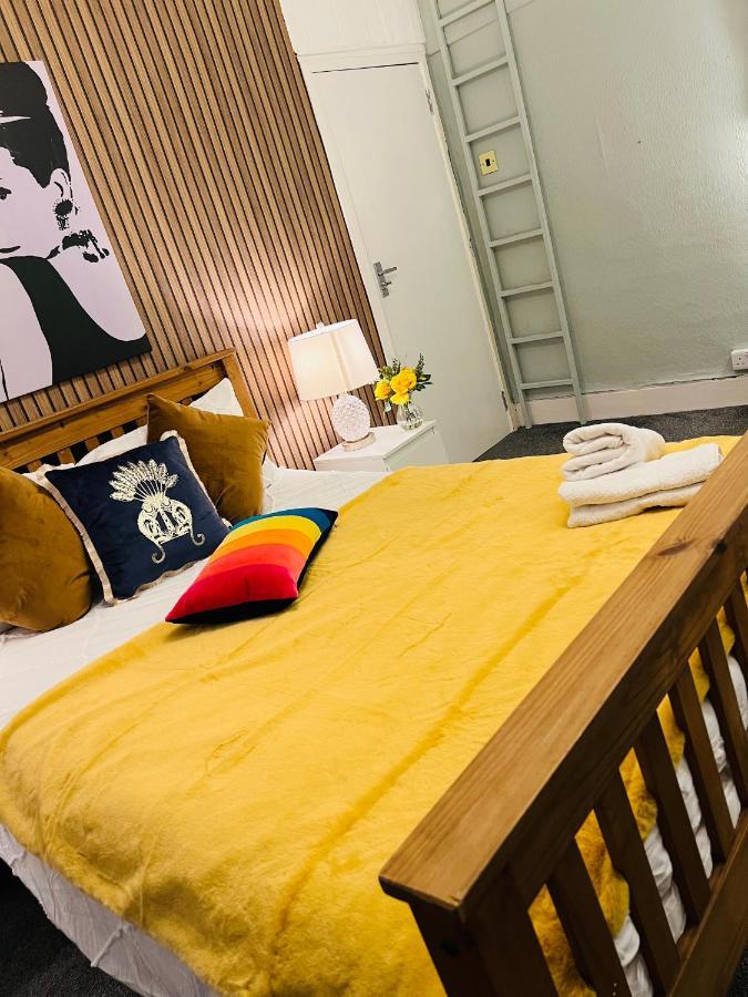 2-Bedroom Plus Living Room Flats Near Edgware Road لندن المظهر الخارجي الصورة